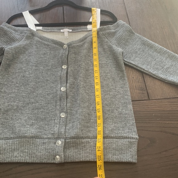 Leith xs off shoulder sweater - Picture 8 of 10